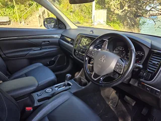 2015 Mitsubishi Outlander VRX 4WD 7 Seat, photo 7