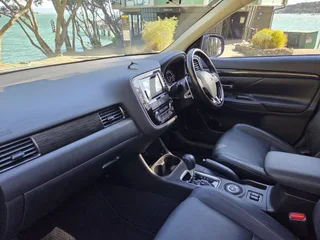 2015 Mitsubishi Outlander VRX 4WD 7 Seat, photo 8